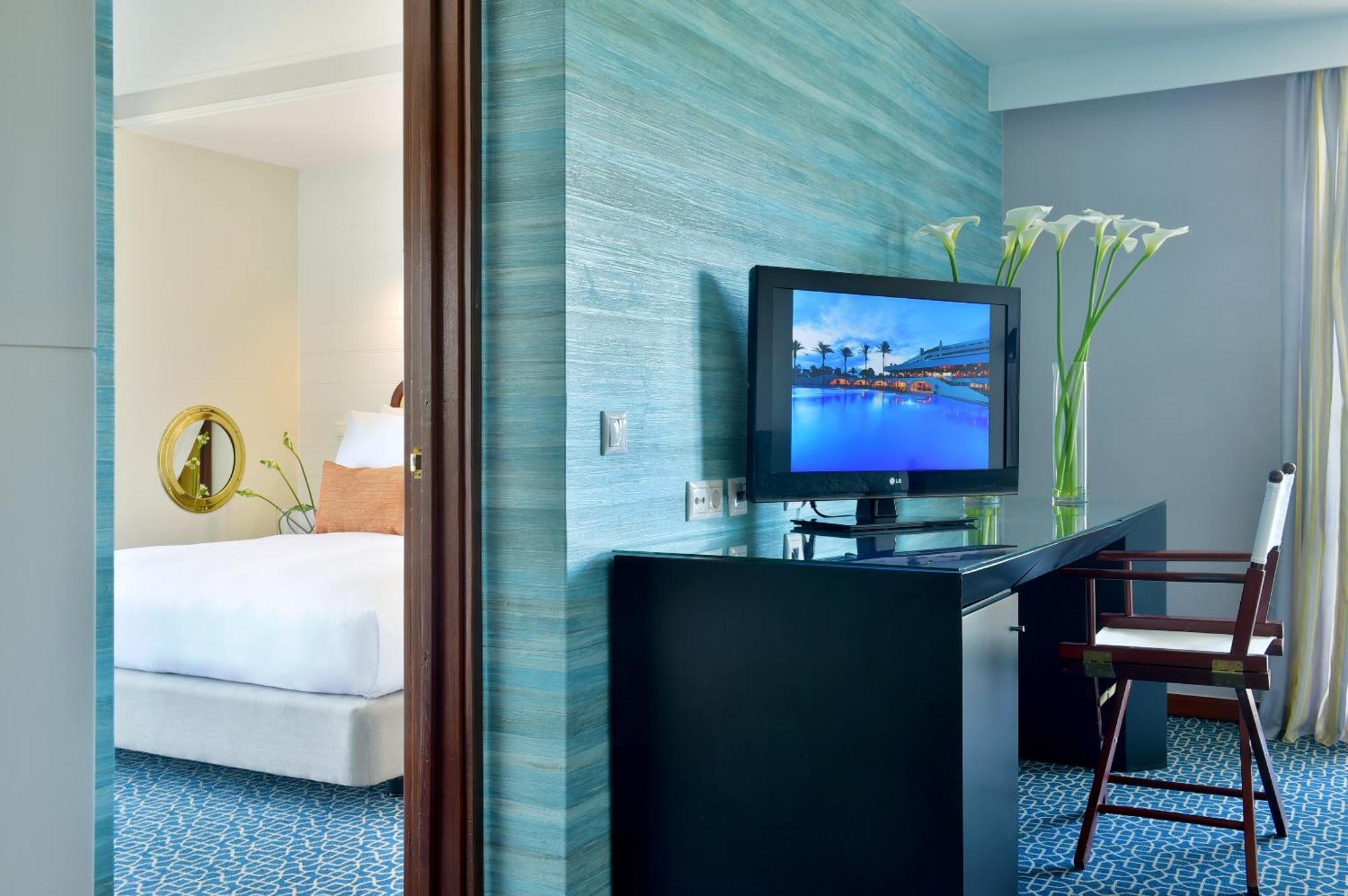 Suite with Garden View,832427282:JPEG